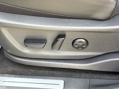 Certified 2024 Nissan Ariya AWD image 12