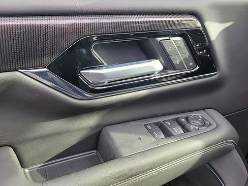 New 2026 GMC Yukon Elevation image 20