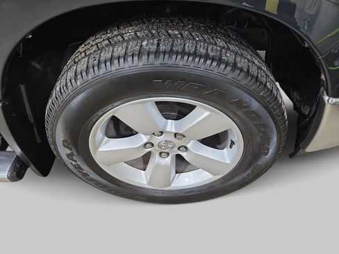 Used 2017 RAM 1500 Classic SLT w/ SLT Plus D￩cor Group image 36