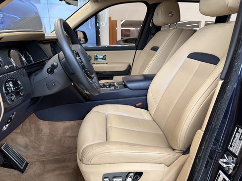 Certified 2024 Rolls-Royce Cullinan Black Badge AWD/4WD image 17