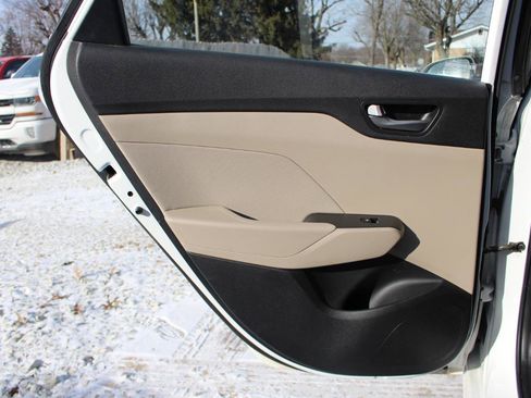 Used 2019 Hyundai Accent SE FWD image 28