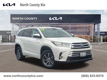 Used 2017 Toyota Highlander XLE w/ Carpet Mat Package