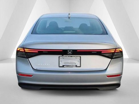 Used 2023 Honda Accord EX image 6