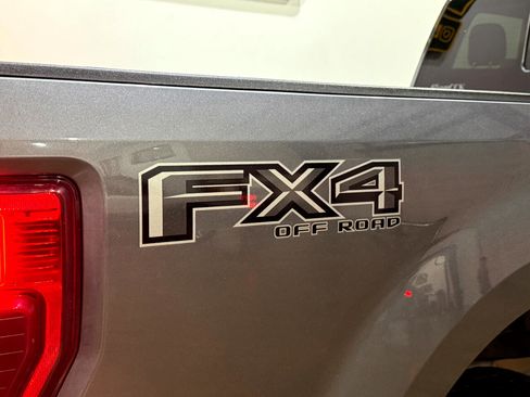 Used 2022 Ford F250 Lariat w/ Black Appearance Package image 43