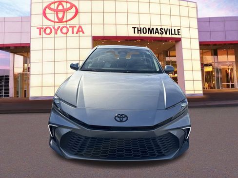 New 2025 Toyota Camry SE w/ Convenience Package FWD image 2