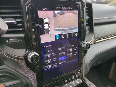 Used 2020 RAM 2500 Limited image 32