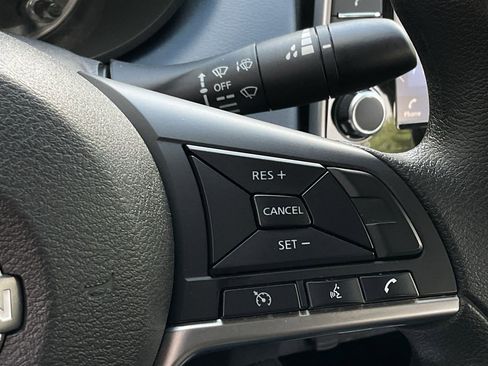 Used 2025 Nissan Versa SV image 23