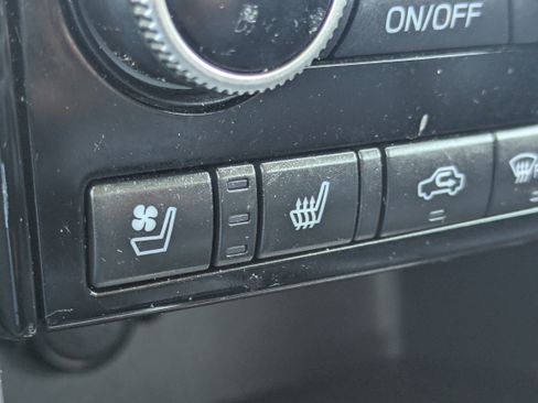 Used 2022 Subaru Ascent Touring AWD/4WD image 30