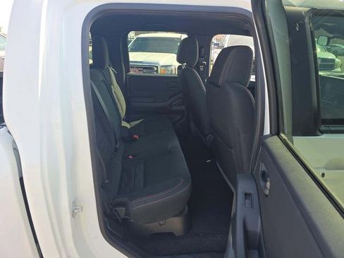 Used 2026 Nissan Frontier PRO-4X AWD/4WD image 9