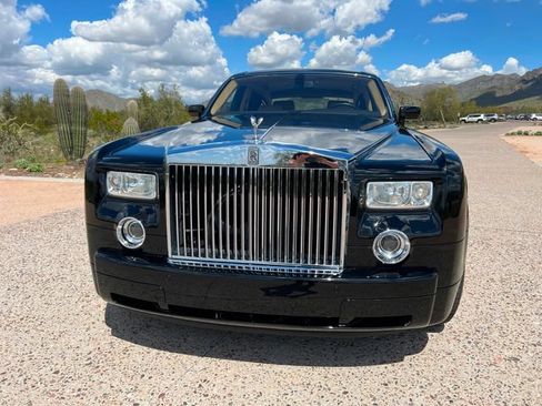 Used 2004 Rolls-Royce Phantom Sedan RWD image 9