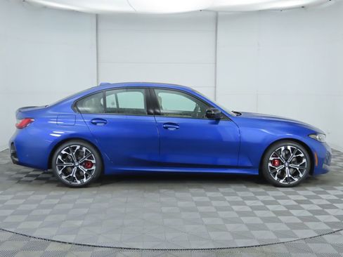 New 2026 BMW 330i Sedan w/ M Sport Package image 4