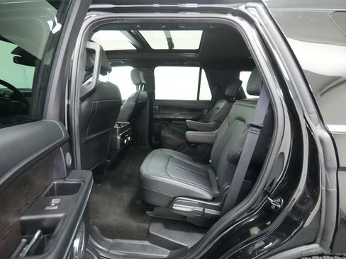 Used 2020 Ford Expedition Limited w/ Equipment Group 302A AWD/4WD image 23