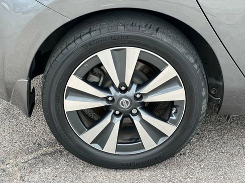 Used 2017 Nissan Leaf SL image 26