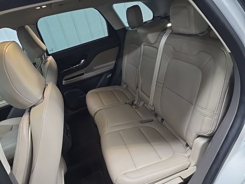 Used 2023 Lincoln Corsair AWD image 36