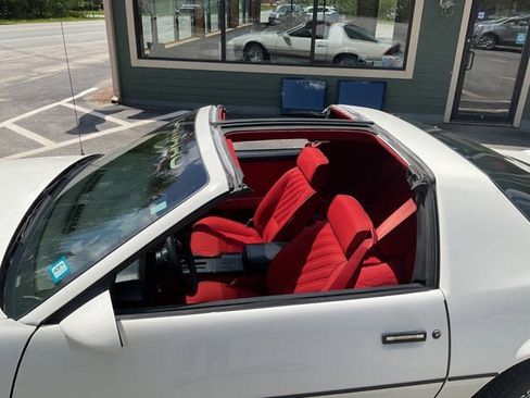 Used 1987 Chevrolet Camaro Z28 RWD image 15