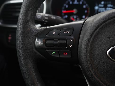 Used 2018 Kia Sorento L image 25