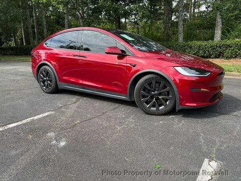 Used 2024 Tesla Model X AWD/4WD image 3