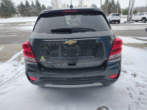 Used 2018 Chevrolet Trax LT w/ LT Convenience Package image 6
