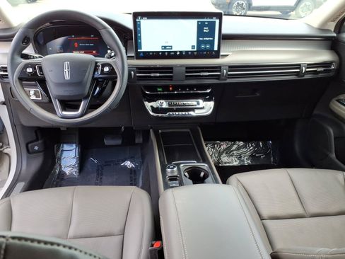 Used 2023 Lincoln Corsair AWD w/ Equipment Group 101A image 14