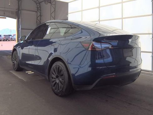Used 2021 Tesla Model Y Long Range AWD/4WD image 4