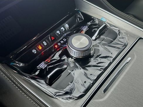 New 2026 Jeep Grand Wagoneer Limited AWD/4WD image 12