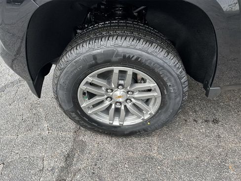 New 2025 Chevrolet Colorado LT image 12