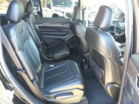 Used 2021 Jeep Grand Cherokee L Limited image 22