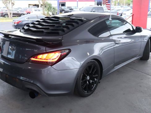 Used 2016 Hyundai Genesis 3.8 image 5