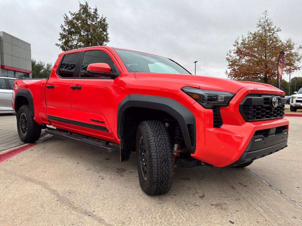 Used 2024 Toyota Tacoma TRD Off-Road w/ TRD Off Road Premium Package AWD/4WD image 4