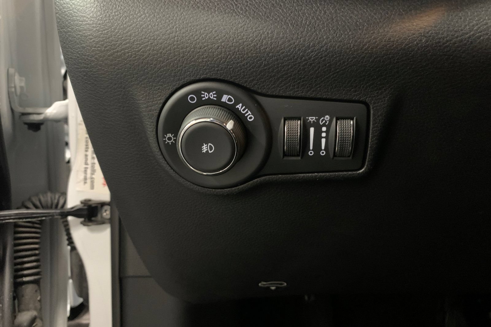 Used 2025 Jeep Compass Limited AWD/4WD image 30