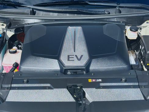 Used 2024 Kia EV6 Wind w/ Wind Technology Package AWD/4WD image 34