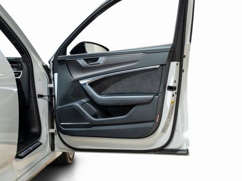 Used 2021 Audi S6 Prestige w/ Prestige Package image 56