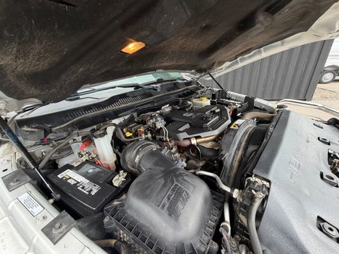 Used 2017 RAM 3500 Laramie w/ Cold Weather Group AWD/4WD image 31