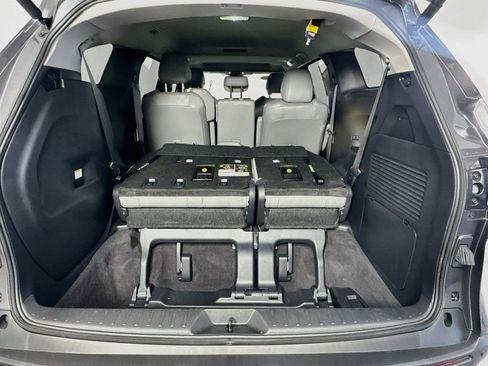 Used 2025 Toyota Sienna XLE FWD image 30