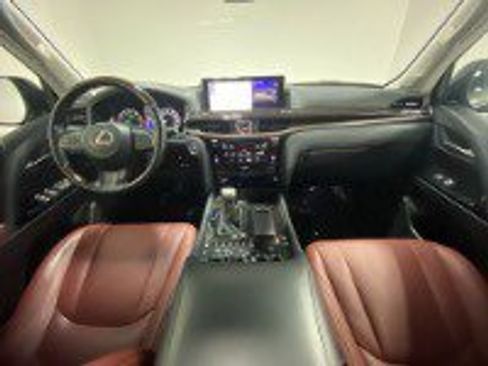 Used 2018 Lexus LX 570 4WD w/ Luxury Package image 10