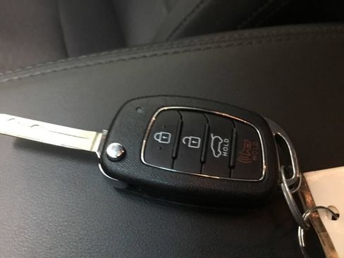 Used 2021 Hyundai Tucson SE w/ Cargo Package AWD/4WD image 8