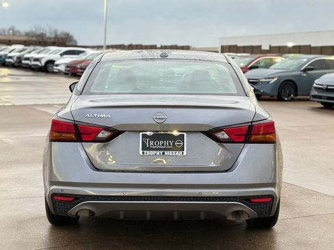 Certified 2025 Nissan Altima 2.5 SV image 7