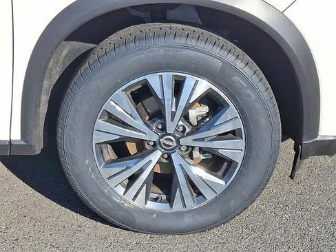 Certified 2023 Nissan Rogue SV image 8