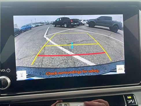 Used 2025 Toyota Camry LE image 29