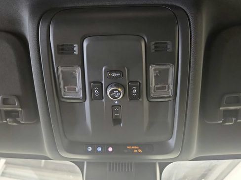 Used 2025 Chevrolet Tahoe Premier RWD image 54