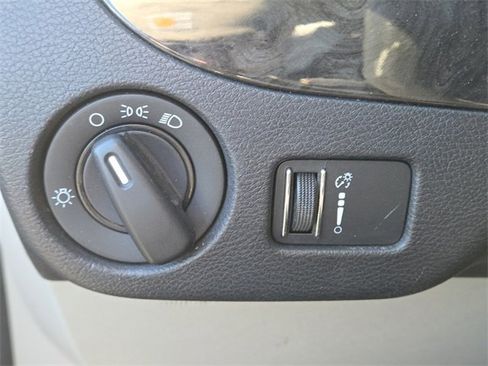 Used 2014 Dodge Grand Caravan American Value Package image 9