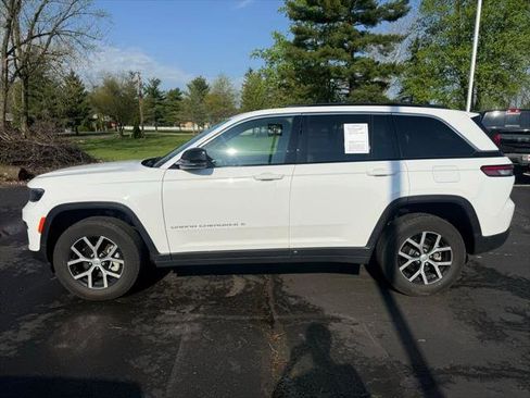 Certified 2024 Jeep Grand Cherokee Limited AWD/4WD image 6