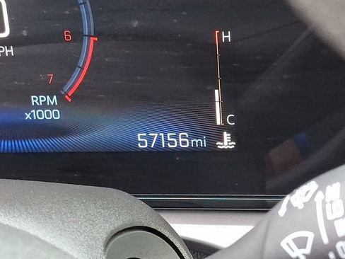 Used 2025 Chevrolet Trax LT FWD image 20