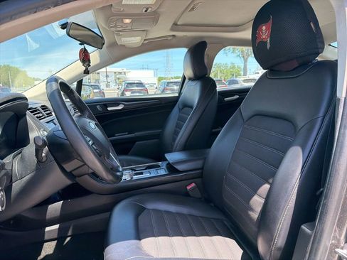 Used 2018 Ford Fusion SE w/ Equipment Group 601A image 14