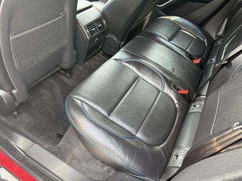 Used 2019 Jaguar E-PACE R-Dynamic SE image 30