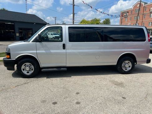 Used 2020 Chevrolet Express 3500 LS RWD image 5