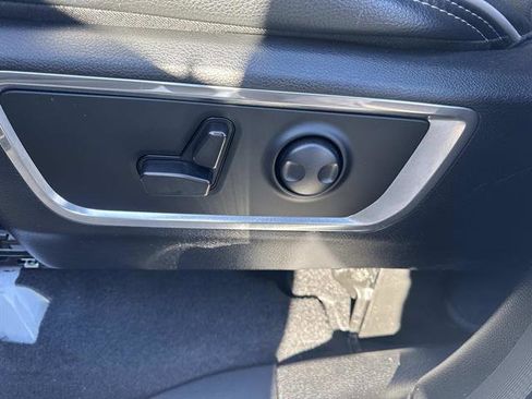 Used 2025 RAM 1500 Laramie image 10