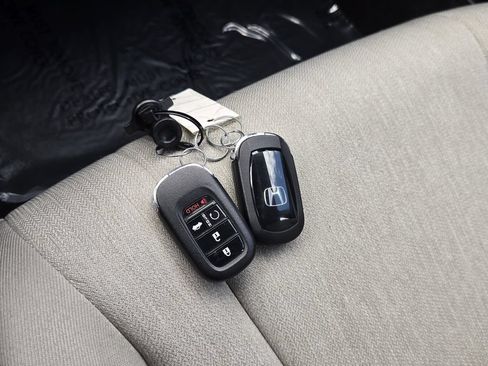 Used 2025 Honda Accord LX image 17