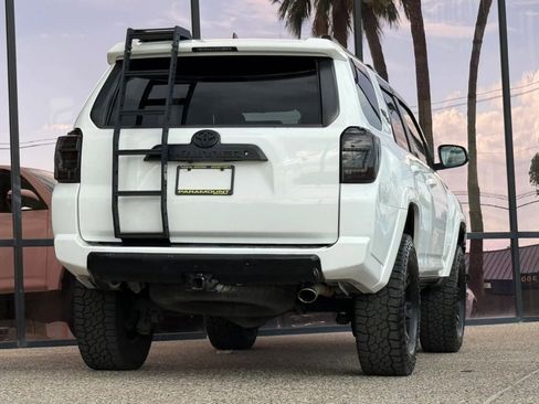 Used 2018 Toyota 4Runner TRD Off-Road Premium image 10