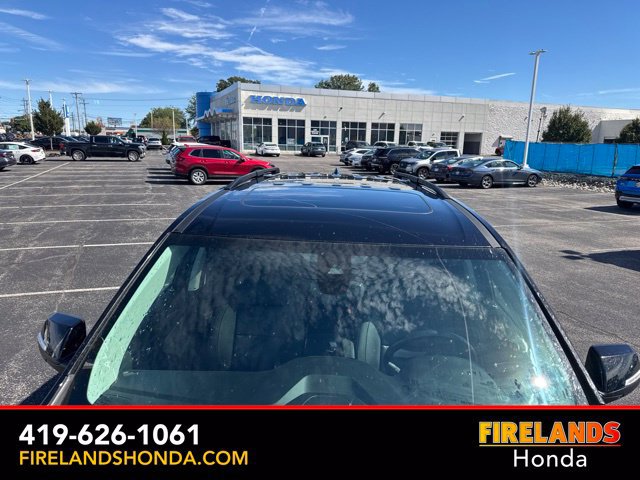 Used 2021 Chevrolet Traverse Premier w/ Redline Edition FWD image 10